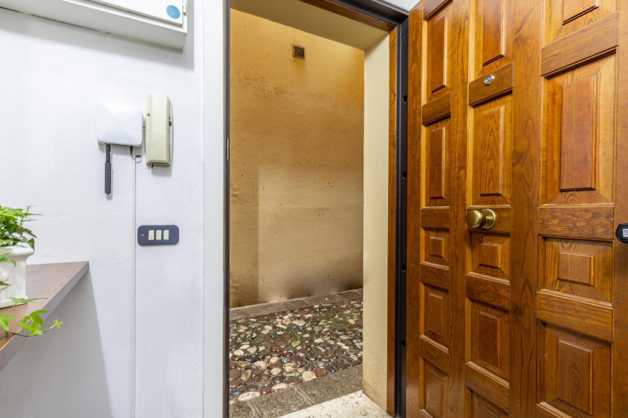 Ottonelli Street Stay- Wifi Fibra Free Tra Storchi & Centro Storico โมดินา ภายนอก รูปภาพ