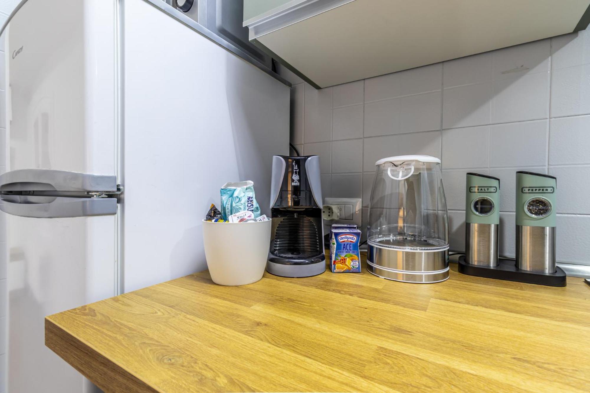 Ottonelli Street Stay- Wifi Fibra Free Tra Storchi & Centro Storico โมดินา ภายนอก รูปภาพ