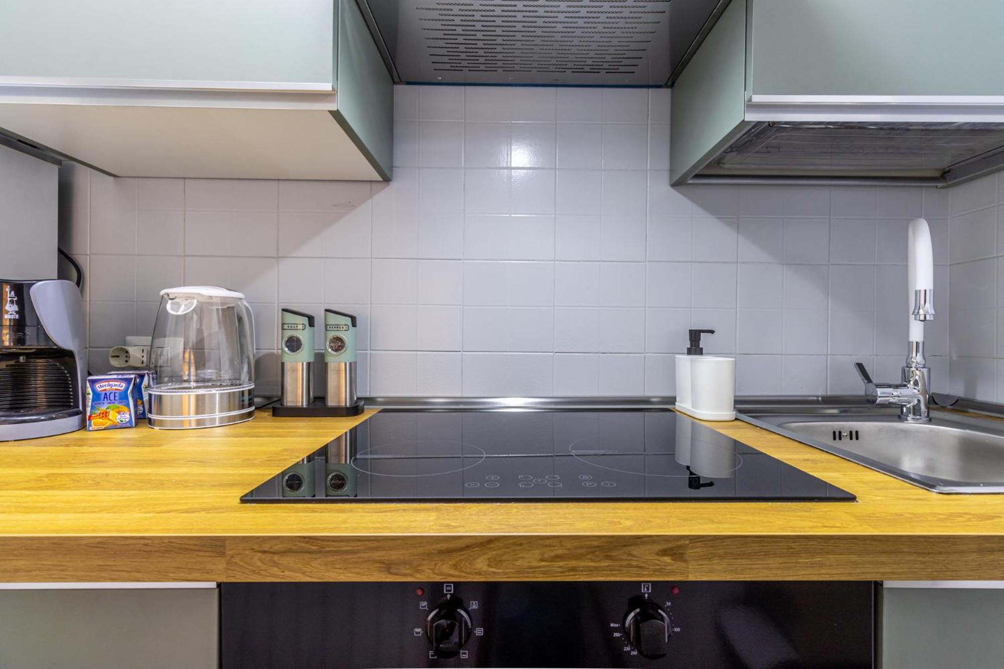 Ottonelli Street Stay- Wifi Fibra Free Tra Storchi & Centro Storico โมดินา ภายนอก รูปภาพ